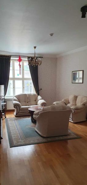 Cozy apartment on the town hall square, Tallinn